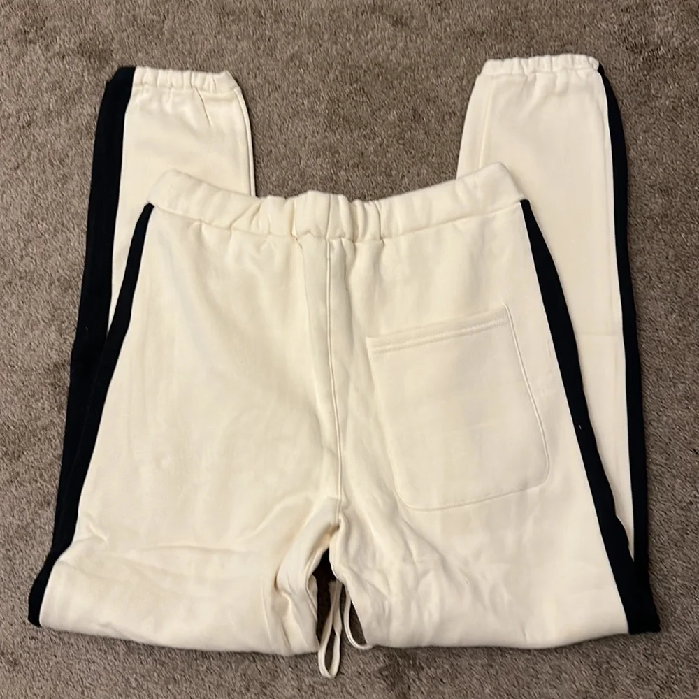 Essentials 🤎 - Picture 6 of 6